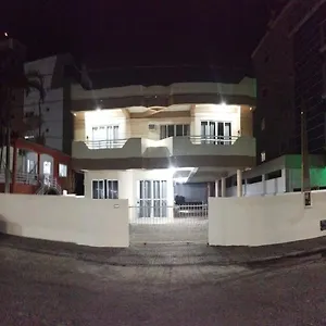 Apartamento Residencial Nereu Bombinhas